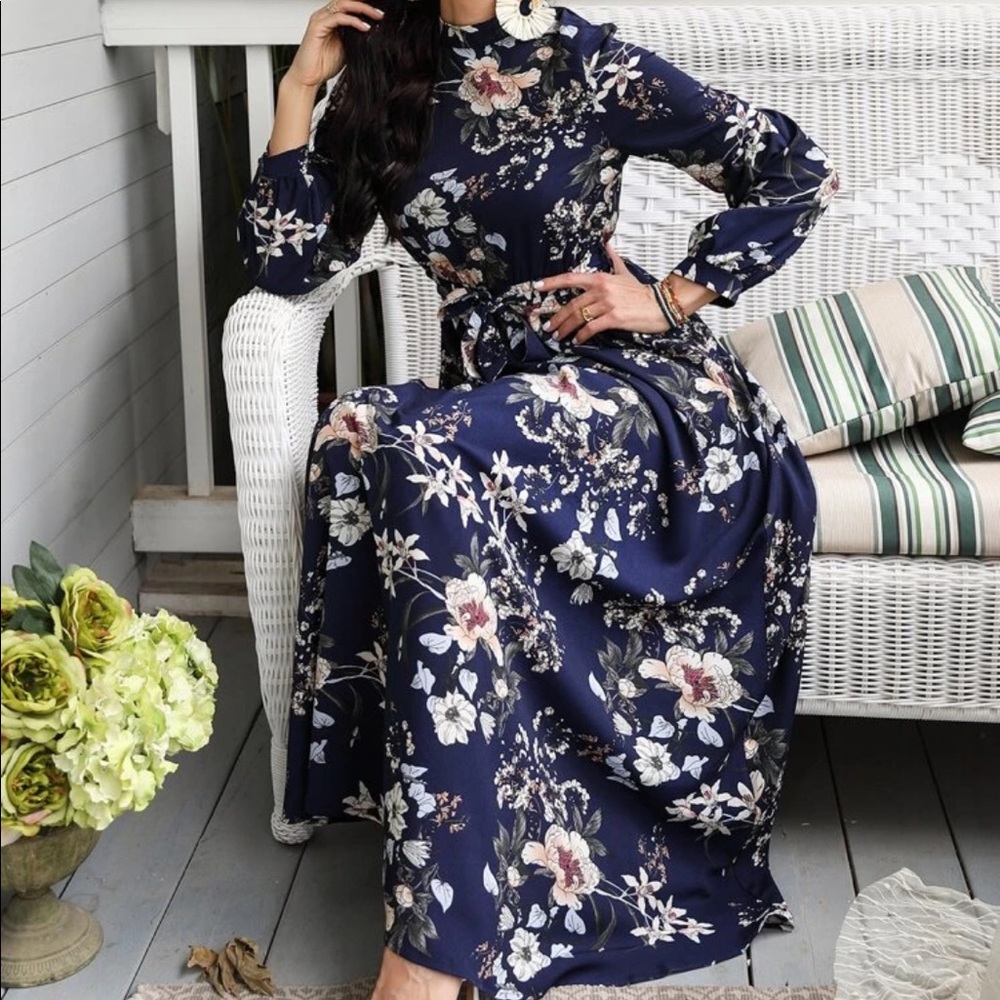 NWT Navy blue floral print maxi dress size 12 - Picture 3 of 5